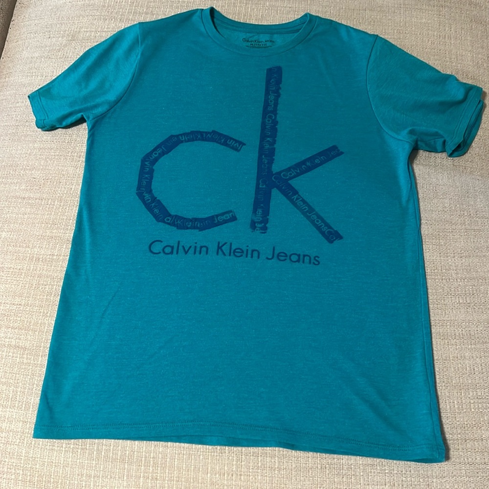 Calvin Klein Medium